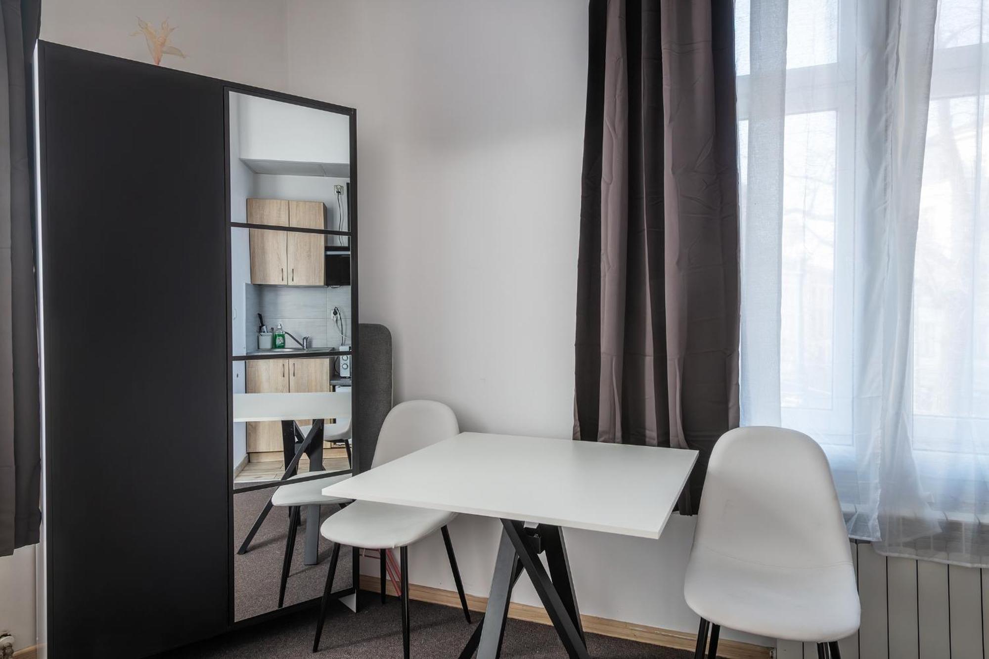 קרקוב 70S Guest Room מראה חיצוני תמונה